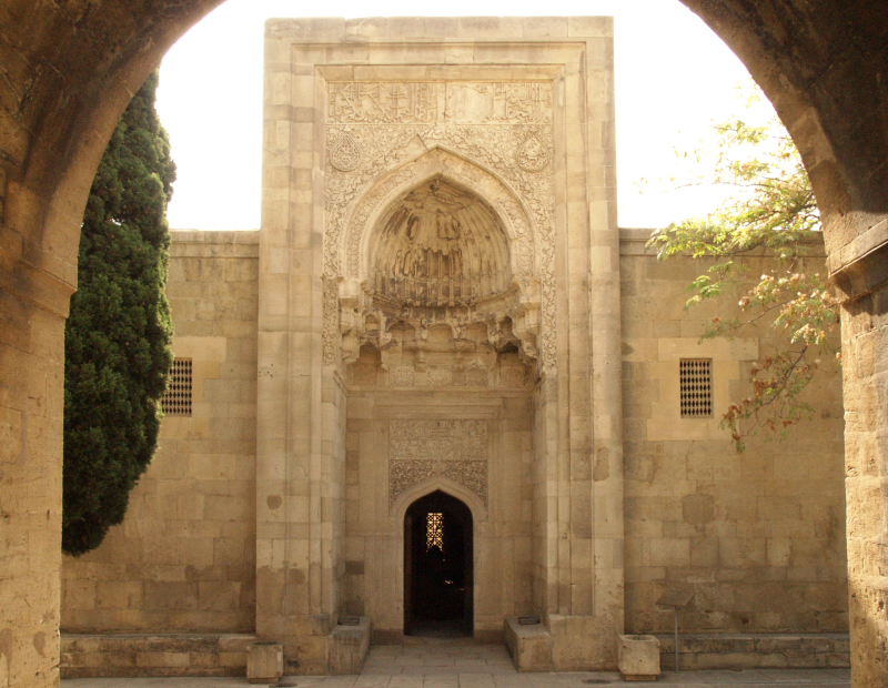 File:širvanšahhide mausoleumi portaal.JPG